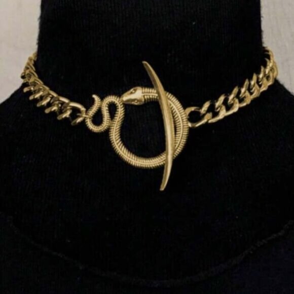 Free People Jewelry - Gold snake Necklace A1278